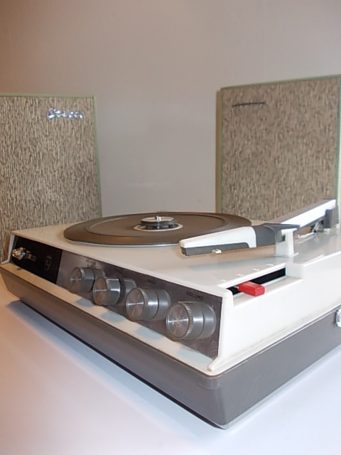 Portable STELLA Stereo Record Player