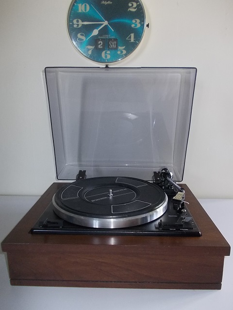 Retro Turntable