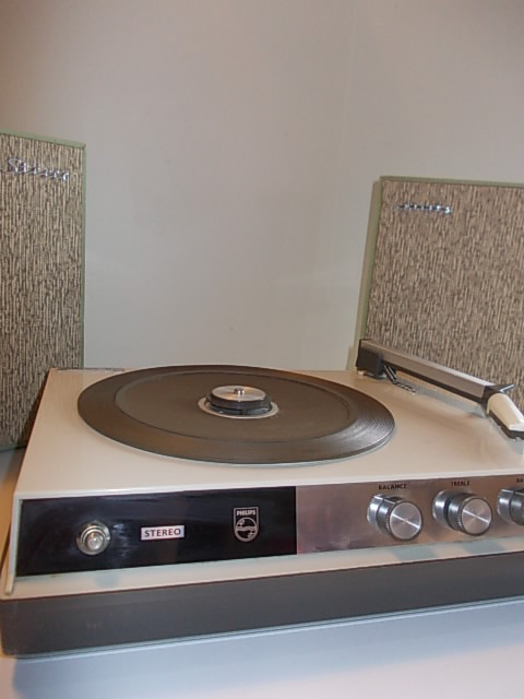 Portable STELLA Stereo Record Player picture 1