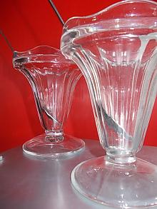 4 1950s Ice Cream Sundae Glasses